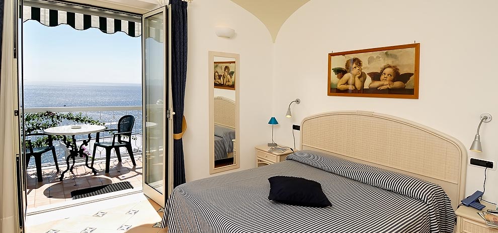 Hotel Bellevue Suite 3.jpg